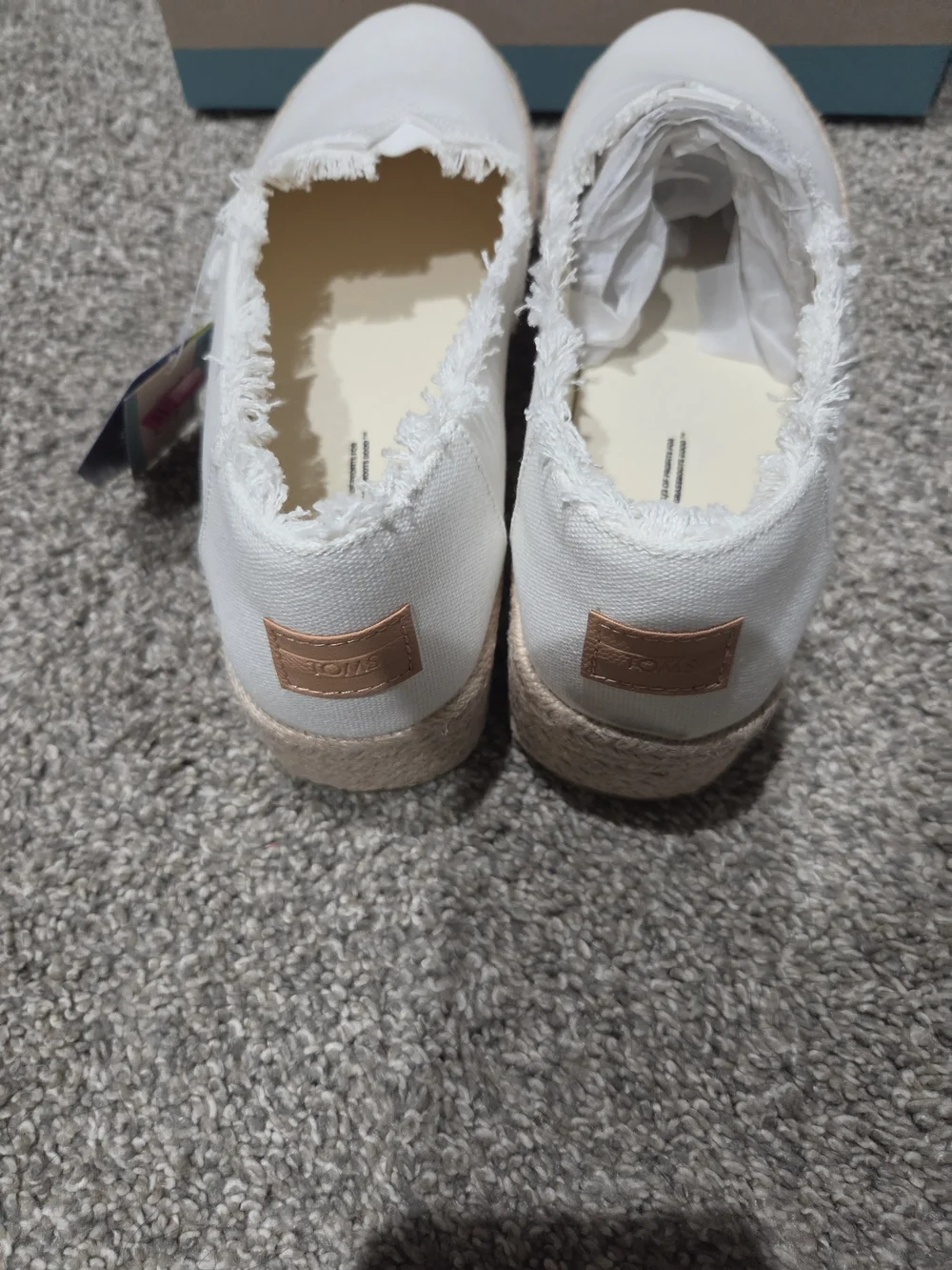 TOMS Women's White Canvas Slip-On Size 9.5
